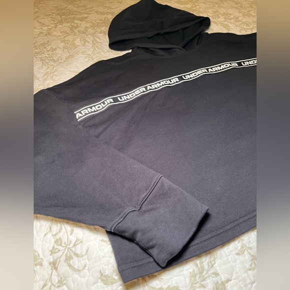 Under Armour Rival Logo Cropped Pullover Hoodie, size medium - Picture 3 of 11